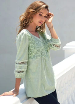 Light Green V Neck Lace Stitching T Shirt -UrbanLayer Store 289103 P 16382554988642