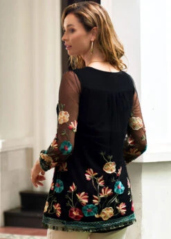 Crinkle Chest Embroidered V Neck 3/4 Sleeve Blouse -UrbanLayer Store 289120 P 16384421784651